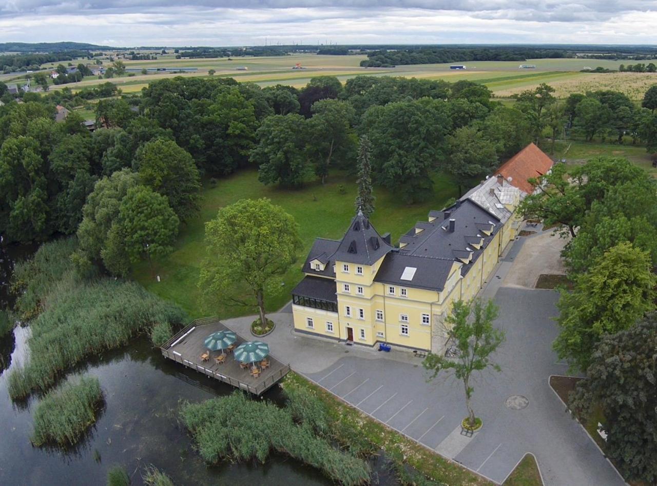 Palac Lucja Bb Zakrzow  Exterior photo